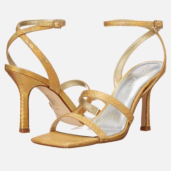 Marc Fisher / Deric Sandal - Picture 1 of 7